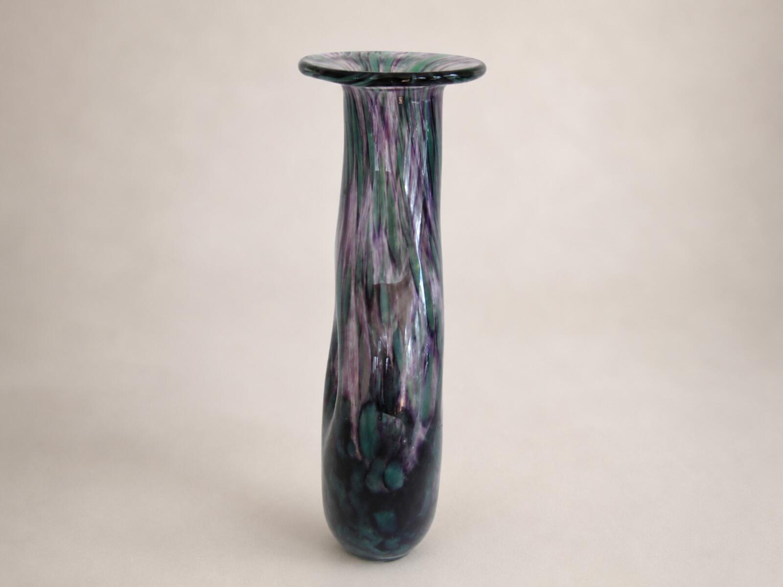 Mayflower American Pride Art Glass Vase Purple Green Hand Made 8"-Vintage