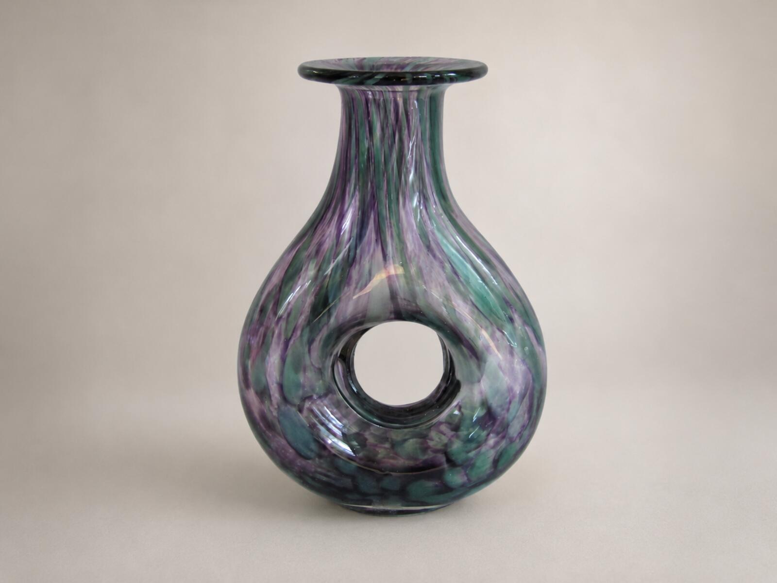 Mayflower American Pride Art Glass Vase Purple Green Hand Made 8"-Vintage