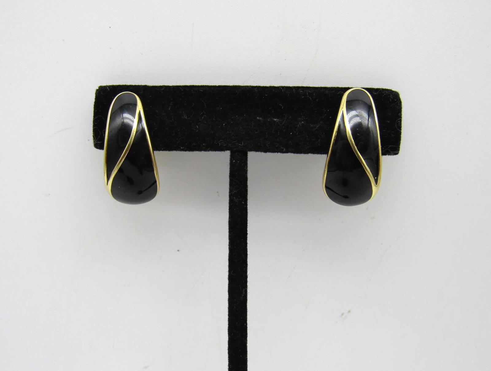 Vintage Trifari Black and Gold Clip-On Earrings