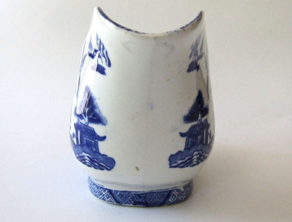 Antique Ridgway Blue Willow Gravy Boat 1832 Bow & Quiver Stamp England