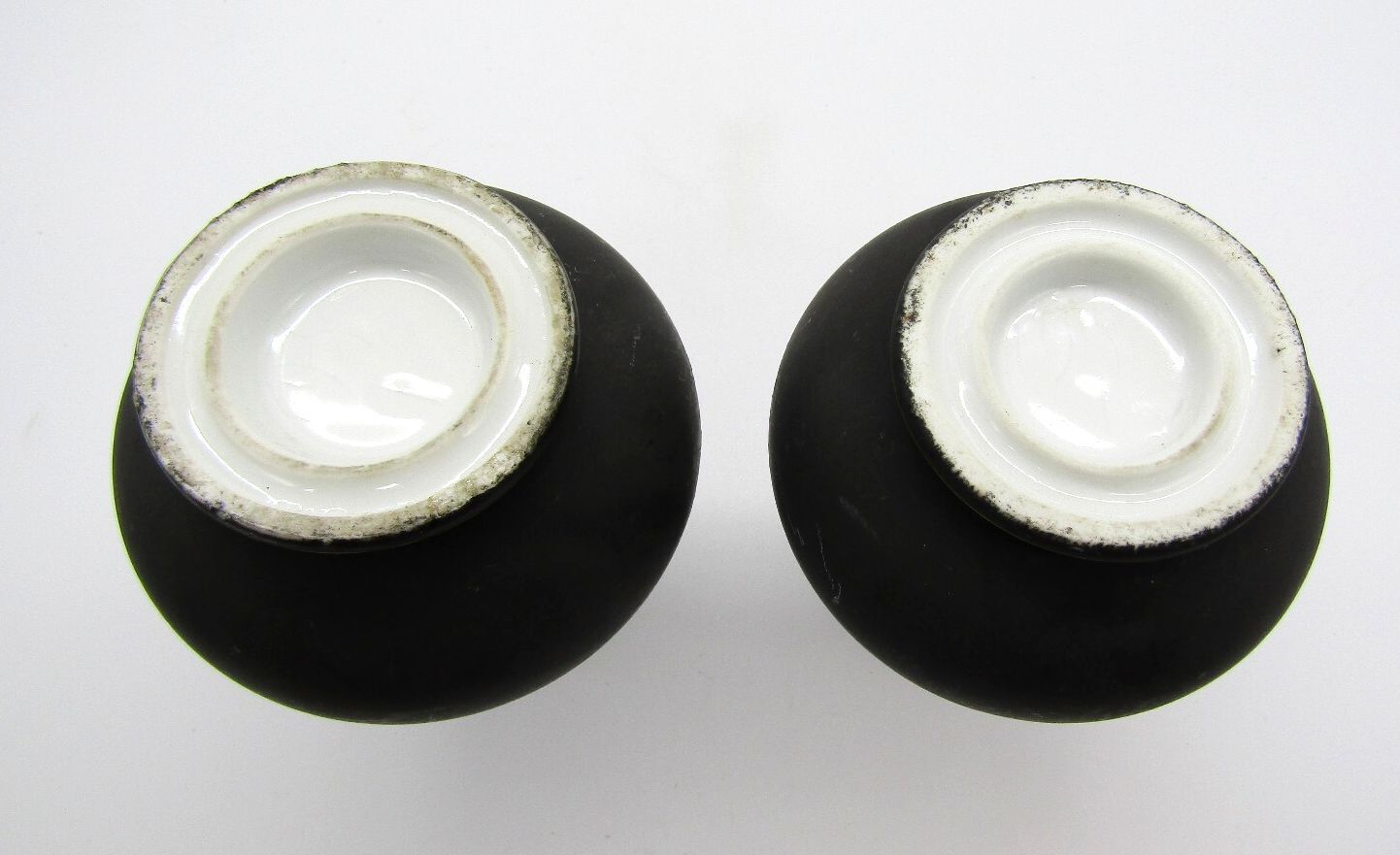 Antique Pair French Old Paris Porcelain Cherub Putti Vases Matte Black 5.5"